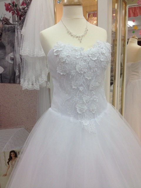 Menyasszonyi ruha M64
