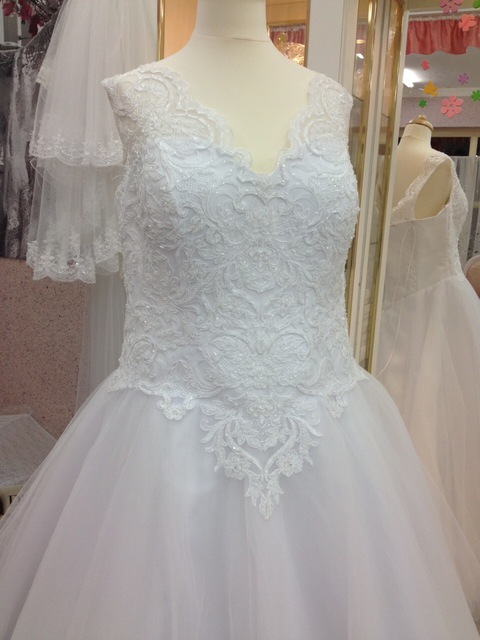 Menyasszonyi ruha M71
